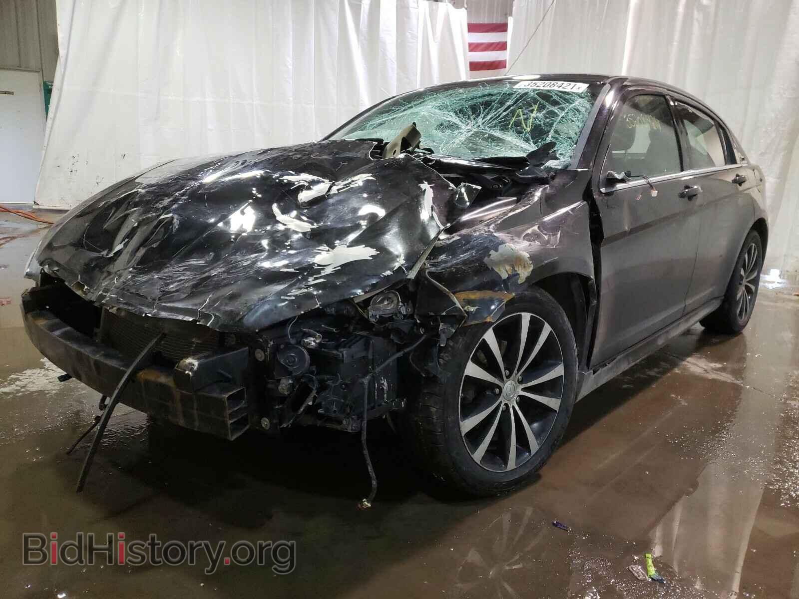 2013 CHRYSLER 200 - VIN: 1C3CCBCG8DN745276 - Фото 2