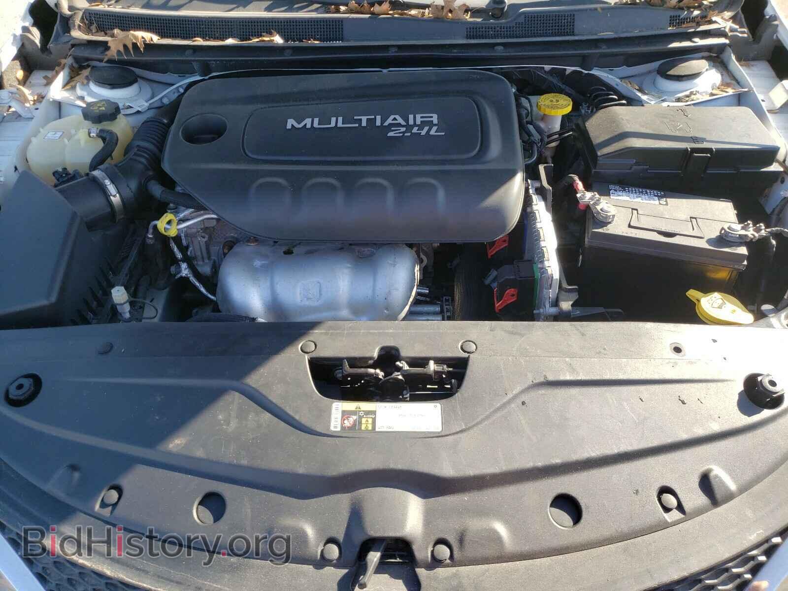 2015 CHRYSLER 200 - VIN: 1C3CCCAB2FN659610 - Фото 7