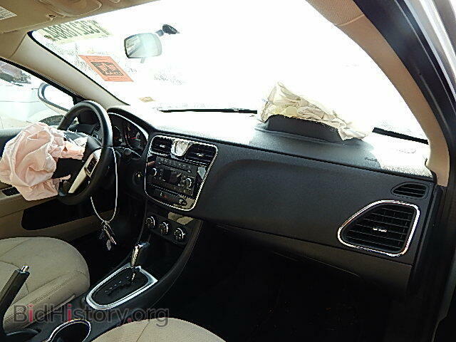 2011 CHRYSLER 200 - VIN: 1C3BC1FB2BN550924 - Фото 5