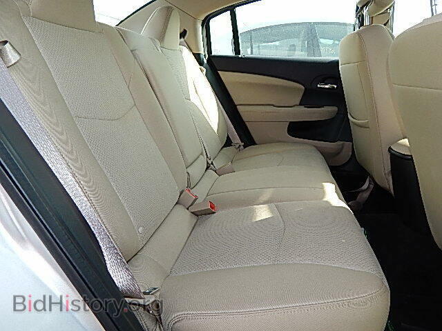 2011 CHRYSLER 200 - VIN: 1C3BC1FB2BN550924 - Фото 6