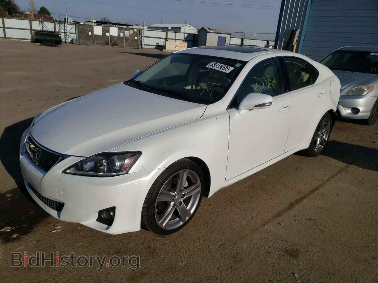 2011 LEXUS IS - VIN: JTHBF5C29B5150064 - Photo 2