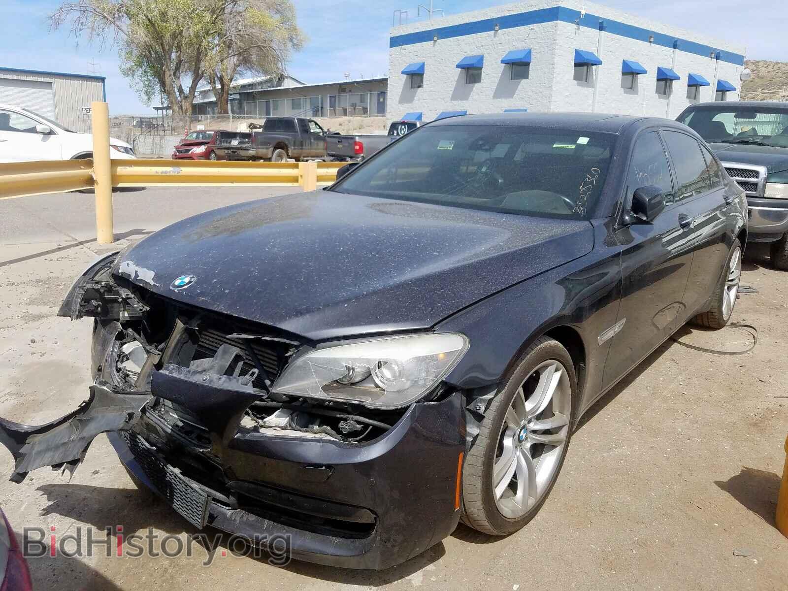 2011 BMW 7 SERIES - VIN: WBAKC8C51BC433962 - Фото 2