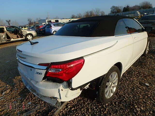 2013 CHRYSLER 200 - VIN: 1C3BCBEB3DN511804 - Photo 4