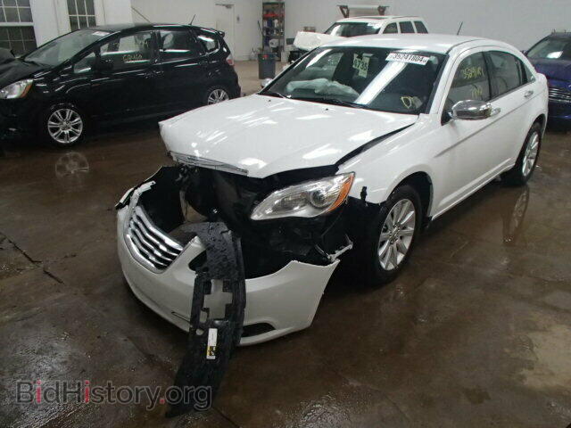 2014 CHRYSLER 200 - VIN: 1C3CCBCG8EN157220 - Фото 2