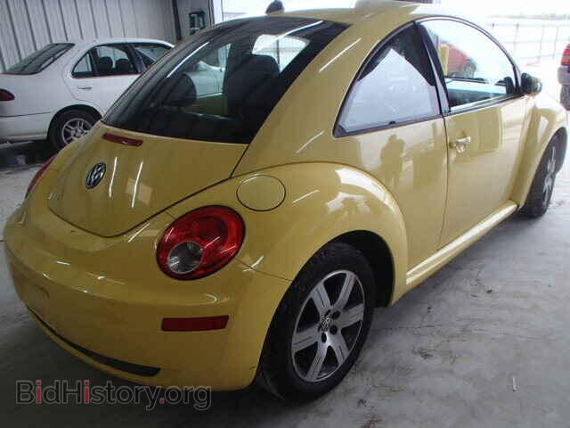 2006 VOLKSWAGEN BEETLE - VIN: 3VWPW31C86M413018 - Фото 4