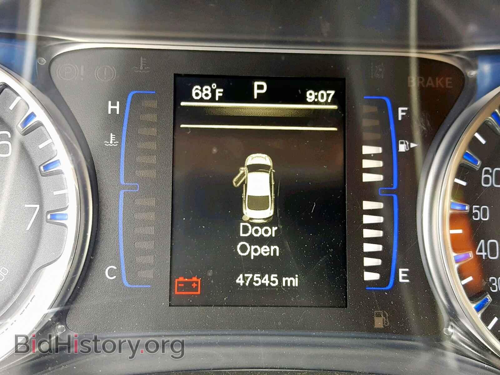 2016 CHRYSLER 200 - VIN: 1C3CCCAB1GN178281 - Фото 8