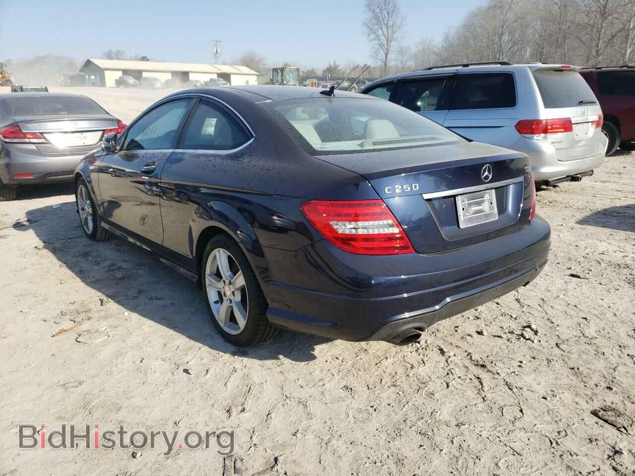 2012 MERCEDES-BENZ C-CLASS - VIN: WDDGJ4HB8CF757843 - Фото 3