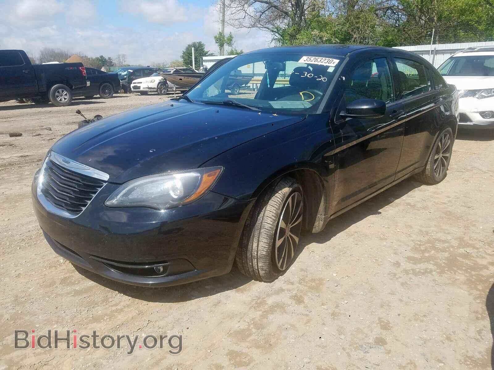 2012 CHRYSLER 200 - VIN: 1C3CCBHG4CN327210 - Фото 2