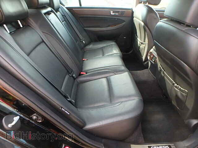 2009 Hyundai GENESIS (VIN KMHGC46F79U032308) — фото 6 из 10