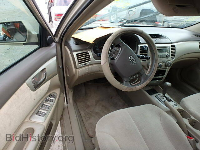 2007 Kia OPTIMA (VIN KNAGE123575112090) — фото 9 из 10