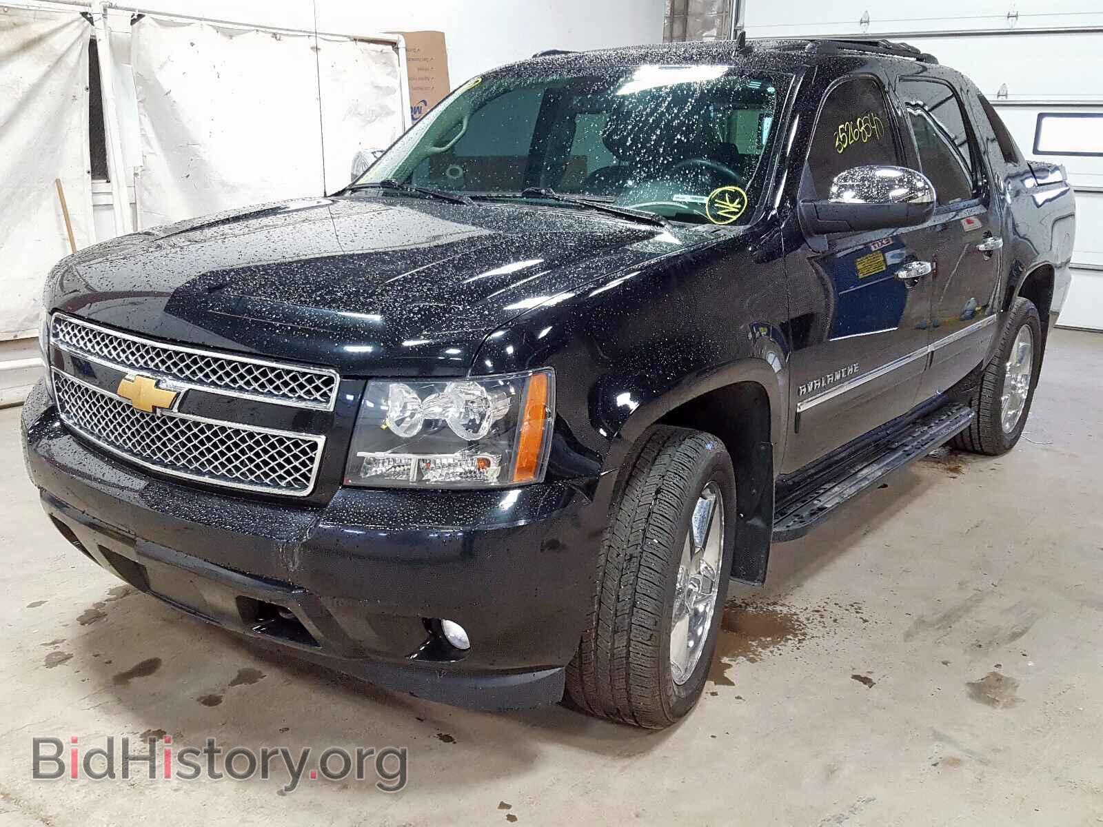 2013 CHEVROLET AVALANCHE - VIN: 3GNTKGE77DG212621 - Фото 2