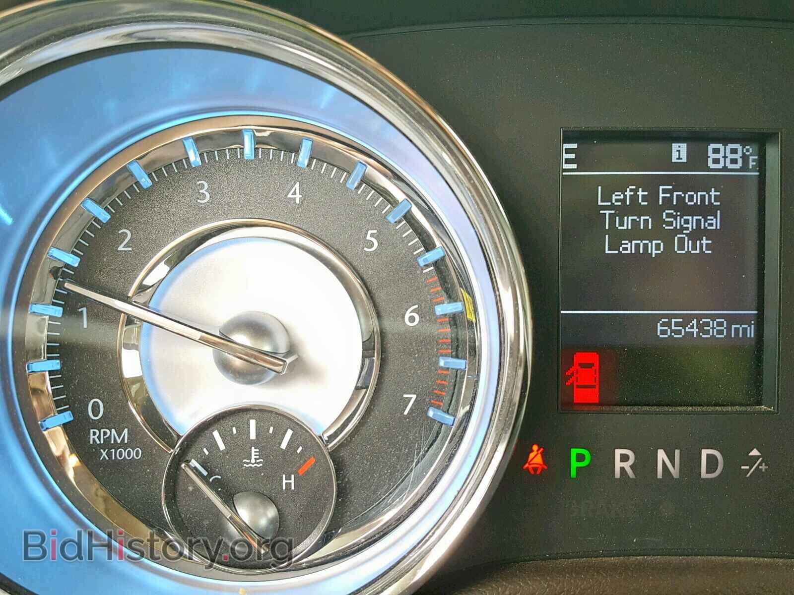 2011 CHRYSLER 300 - VIN: 2C3CA6CT8BH524504 - Фото 8