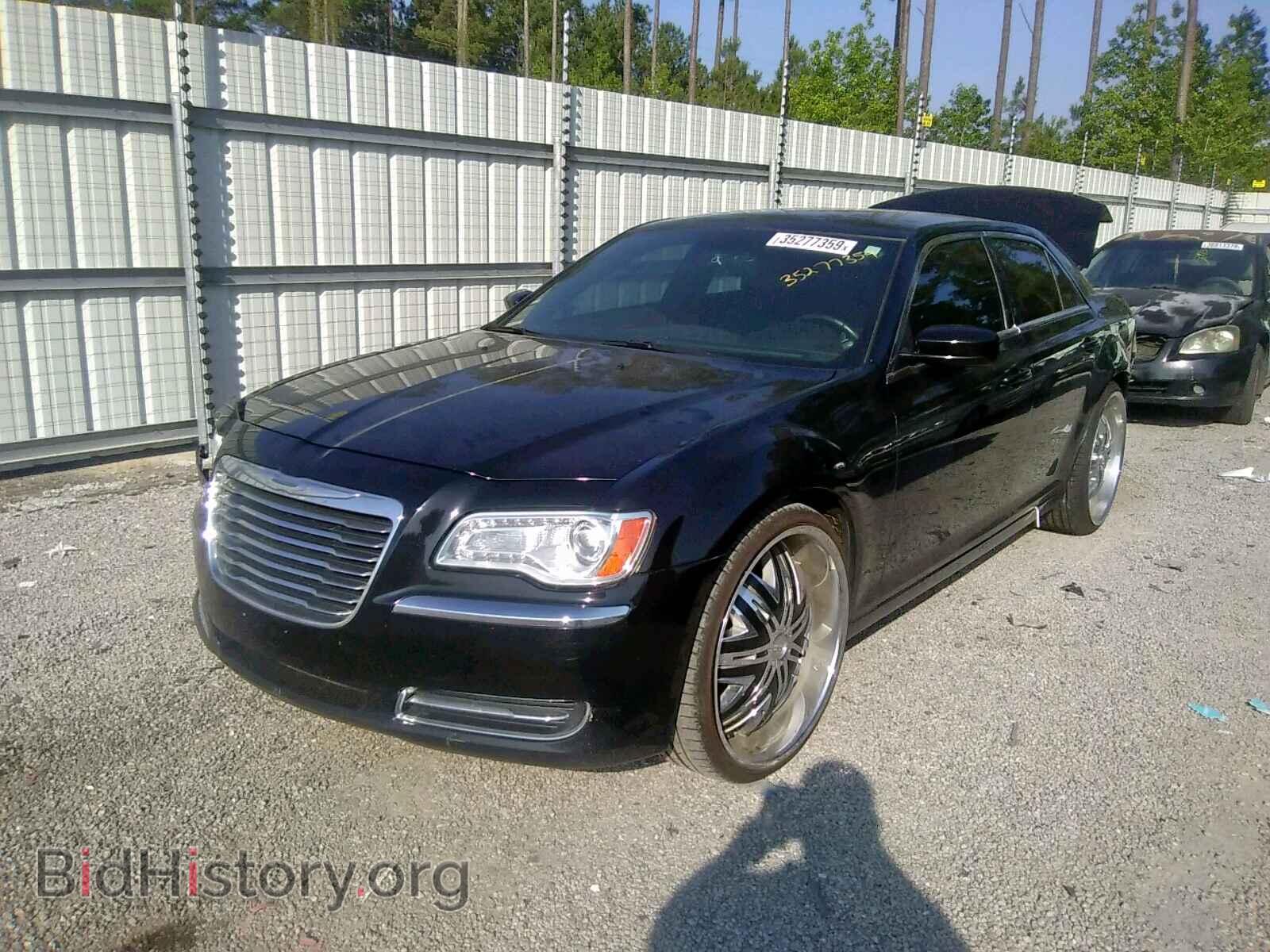 2013 CHRYSLER 300 - VIN: 2C3CCAAG9DH572454 - Фото 2