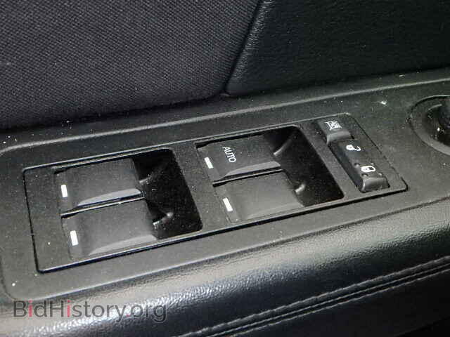 2013 CHRYSLER 200 - VIN: 1C3CCBAB1DN733588 - Фото 10
