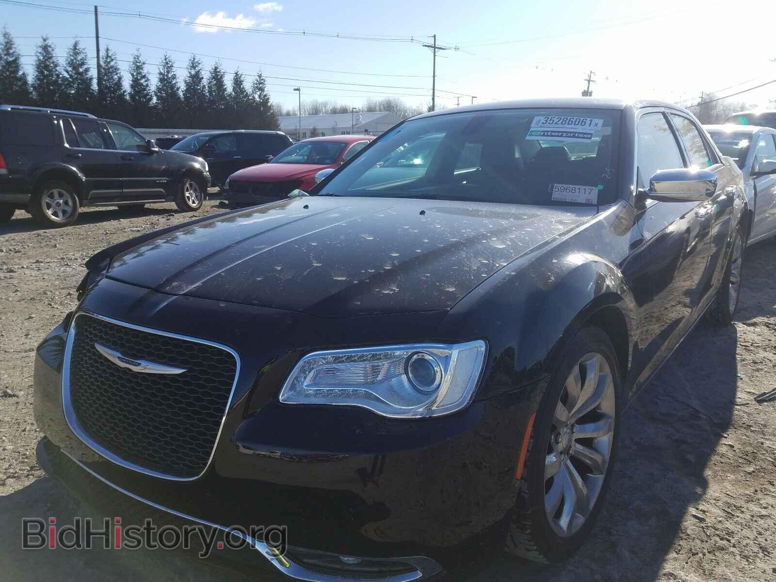 2019 CHRYSLER 300 - VIN: 2C3CCAEG1KH687153 - Фото 2