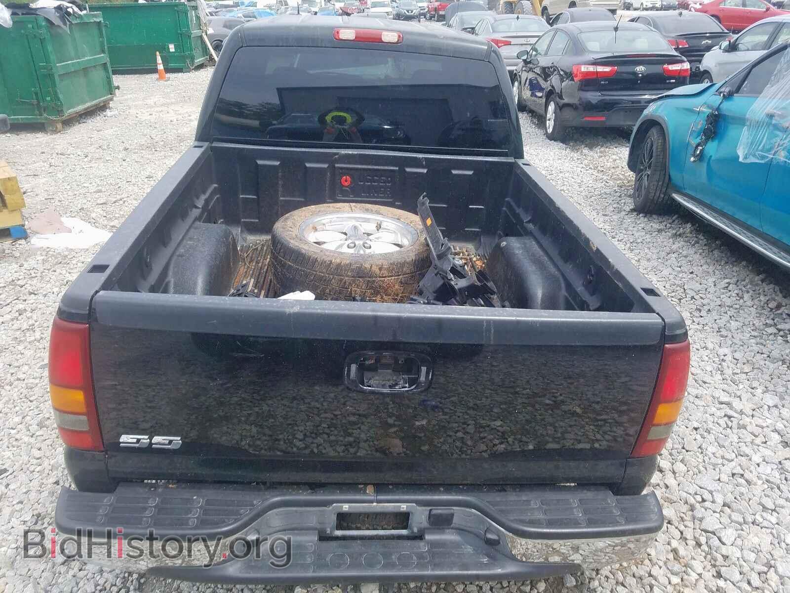 2005 GMC SIERRA - VIN: 2GTEC13T851160700 - Фото 9