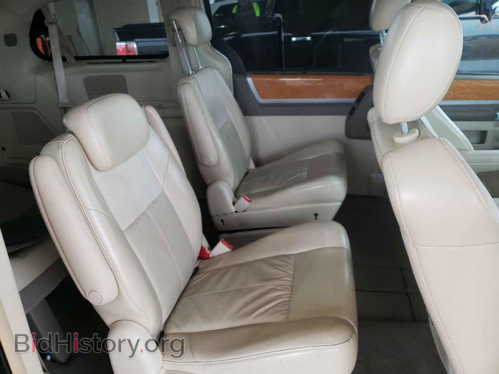 2008 CHRYSLER MINIVAN - VIN: 2A8HR64X28R646203 - Фото 6