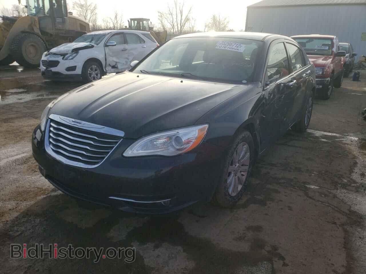 2013 CHRYSLER 200 - VIN: 1C3CCBCG8DN605521 - Photo 2
