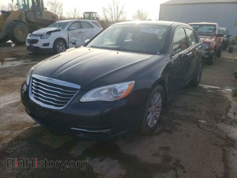 2013 Chrysler 200 (VIN 1C3CCBCG8DN605521) — фото 2 из 10