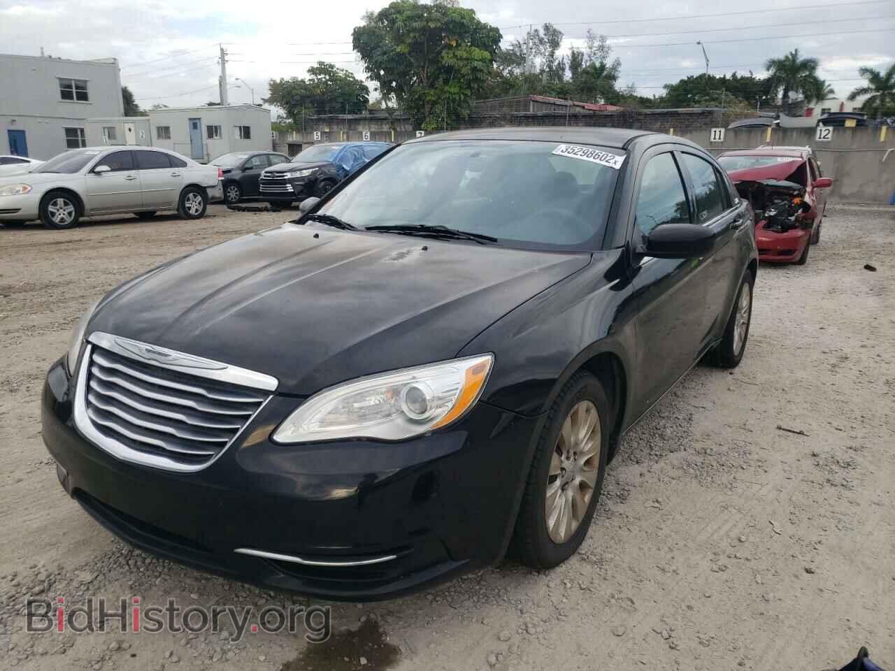 2014 CHRYSLER 200 - VIN: 1C3CCBAB3EN205875 - Фото 2
