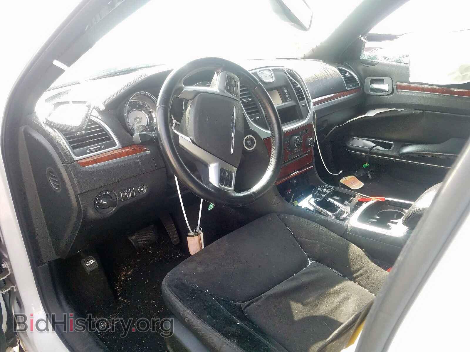 2012 CHRYSLER 300 - VIN: 2C3CCAAG4CH129787 - Фото 9