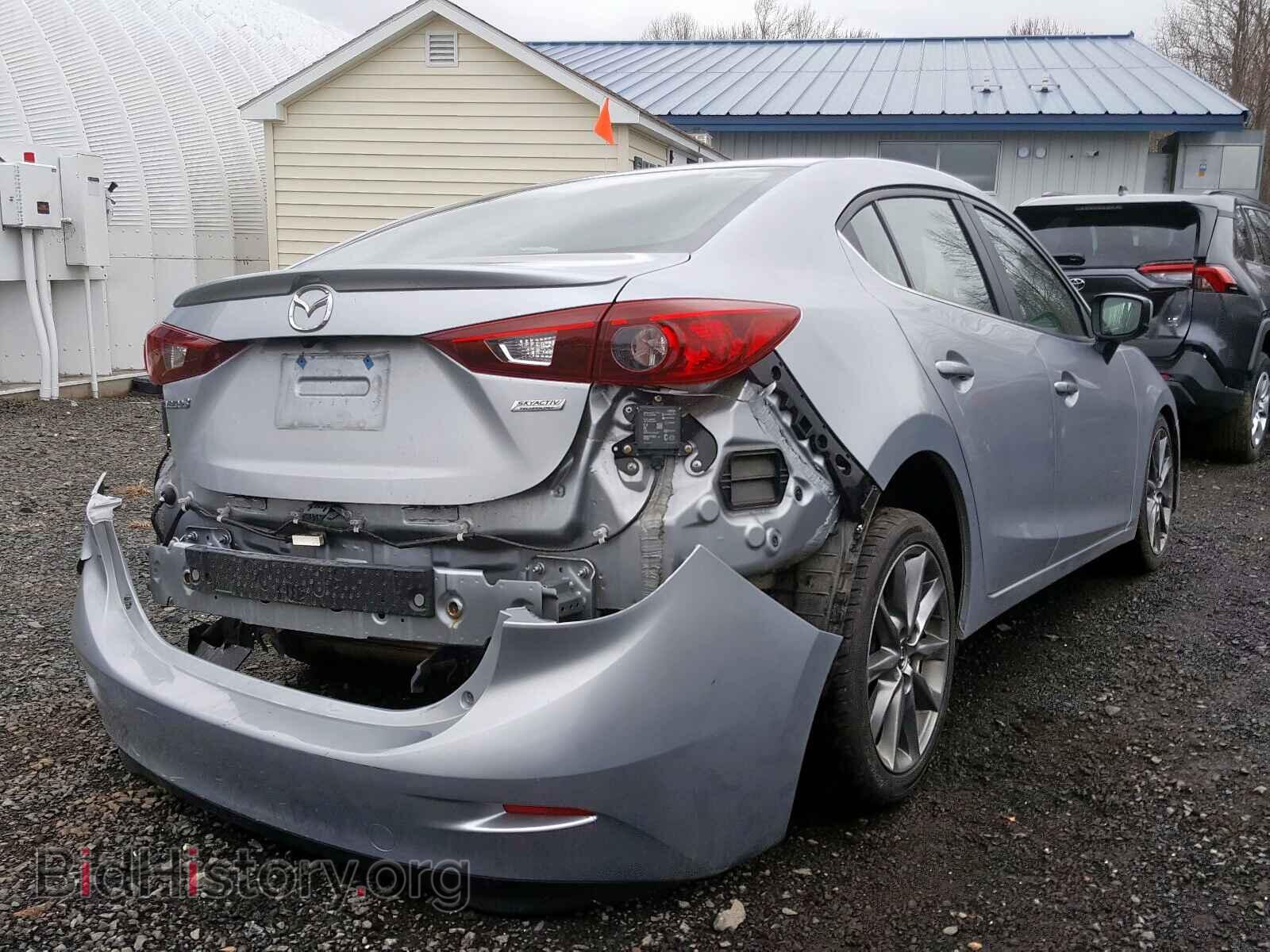 2018 MAZDA 3 - VIN: 3MZBN1V33JM207044 - Фото 4