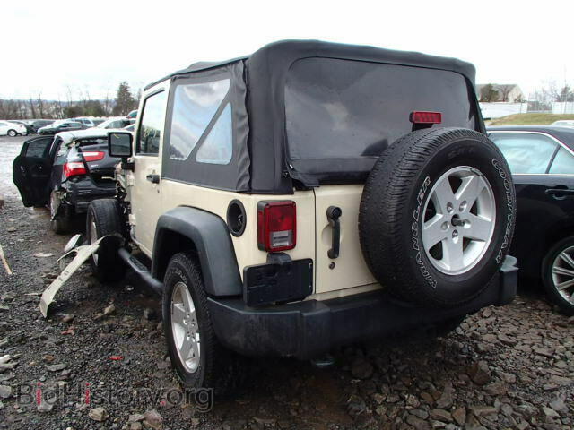 2011 JEEP WRANGLER - VIN: 1J4GA2D17BL609740 - Фото 3