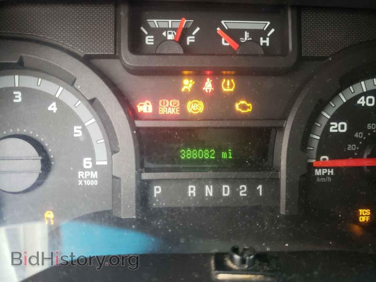 2011 FORD ECONOLINE - VIN: 1FBSS3BL8BDA90185 - Photo 8