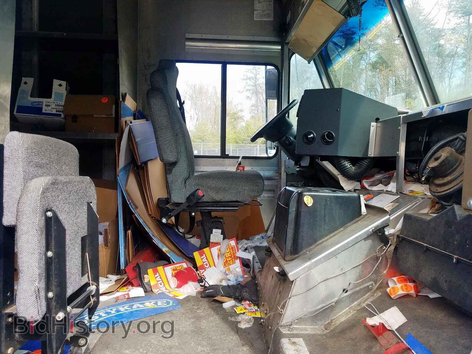 2013 FORD ECONOLINE - VIN: 1FC3E3KL9DDB11345 - Photo 5