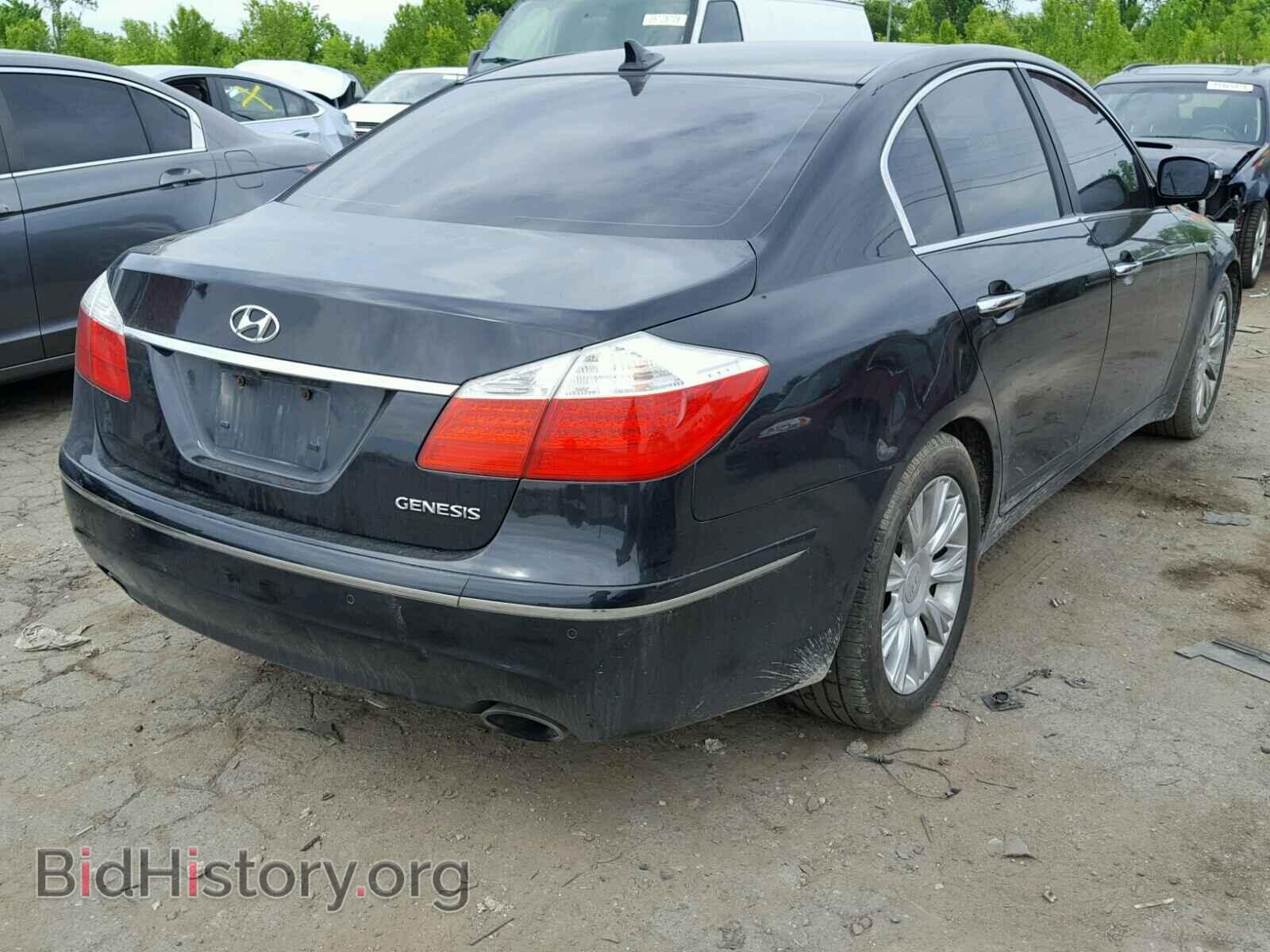 2009 HYUNDAI GENESIS - VIN: KMHGC46E09U063777 - Фото 4