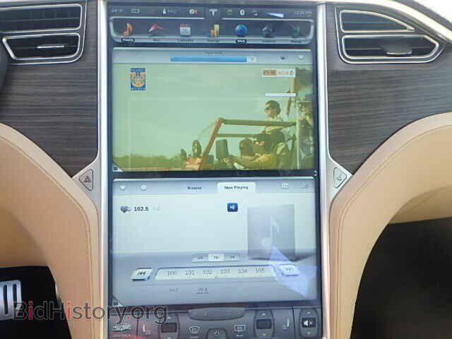 2015 TESLA MODEL S P8 - VIN: 5YJSA1H43FF088233 - Фото 9