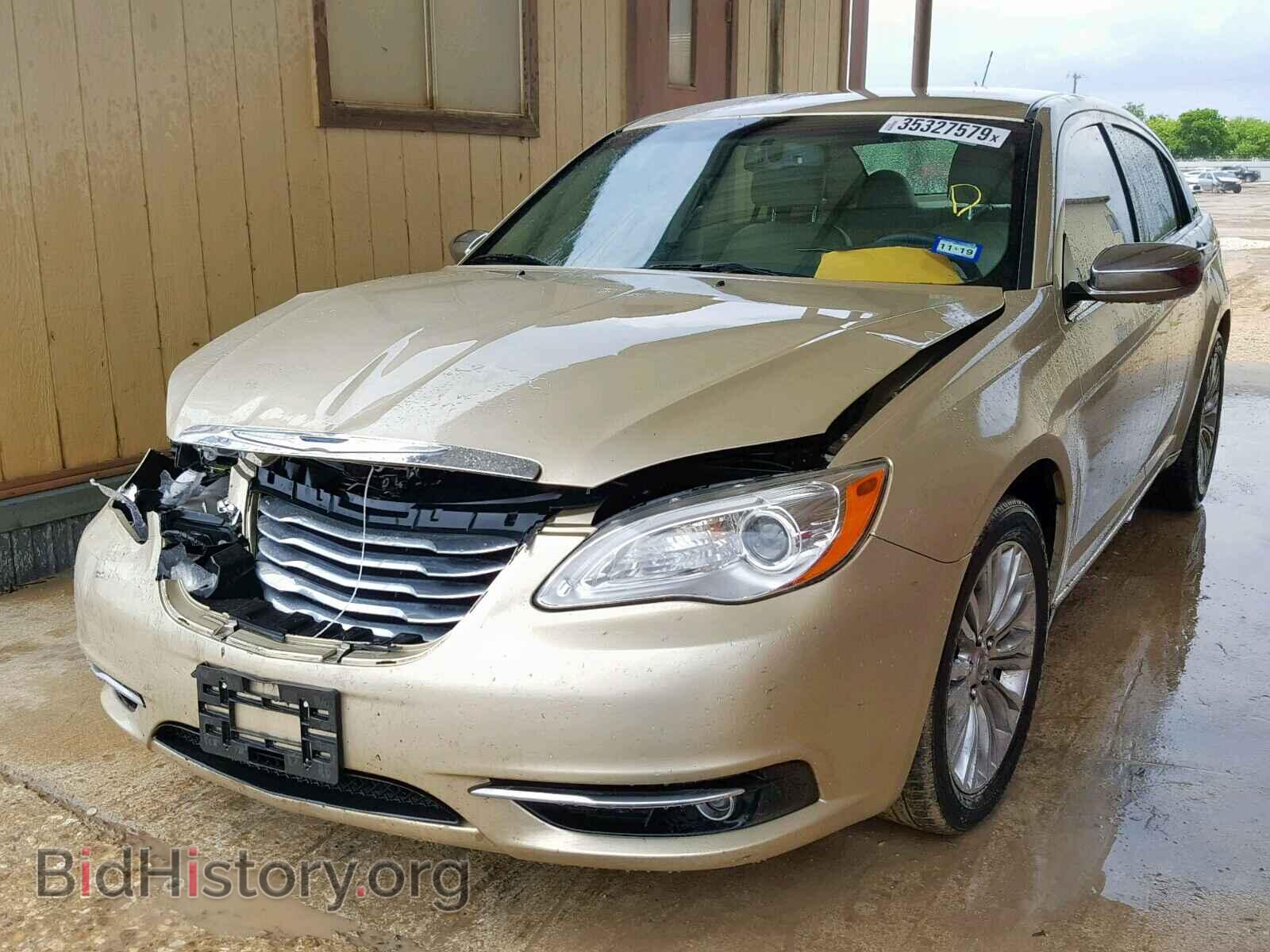 2011 CHRYSLER 200 - VIN: 1C3BC2FB3BN531224 - Photo 2