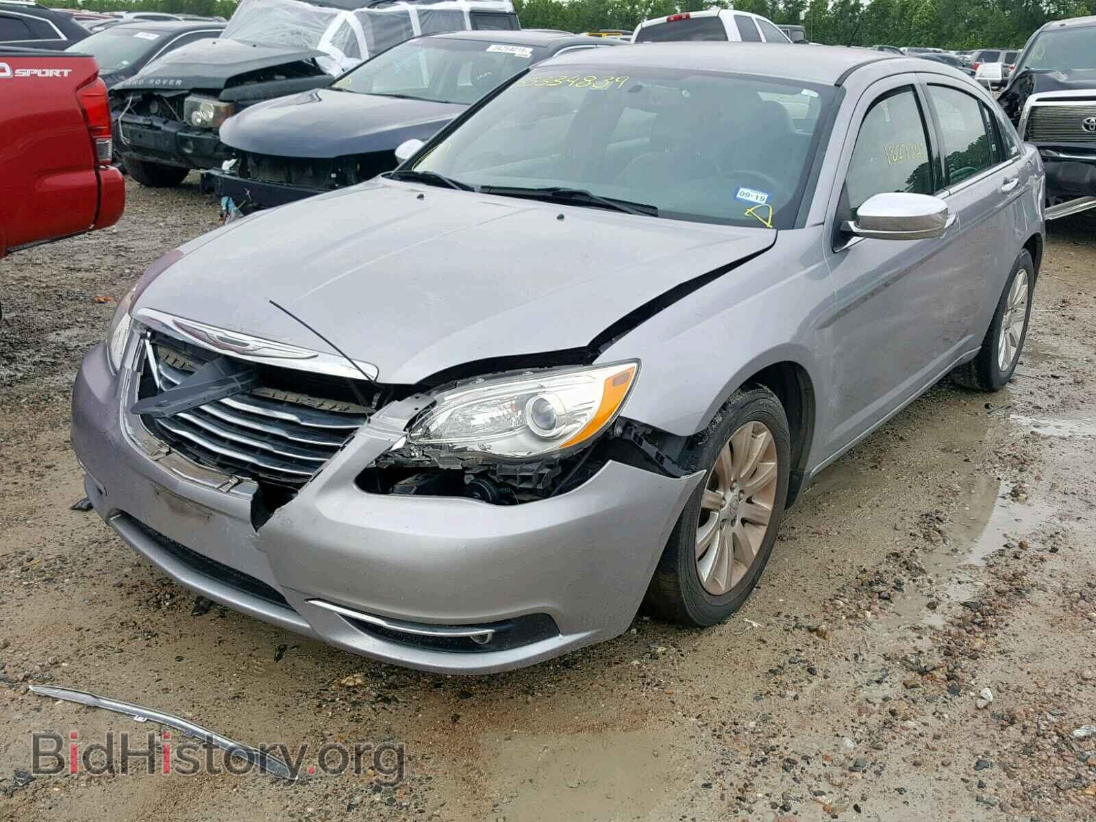 2013 CHRYSLER 200 - VIN: 1C3CCBCG5DN579203 - Photo 2