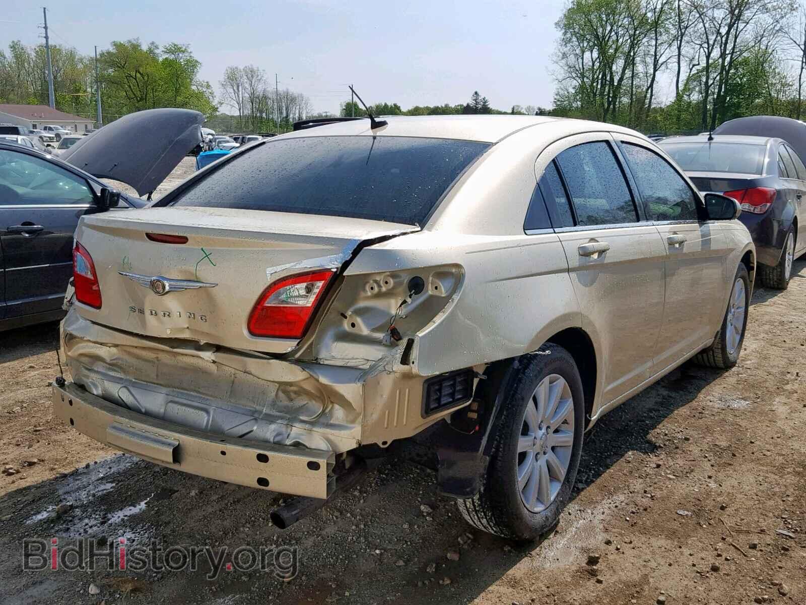 2010 CHRYSLER SEBRING - VIN: 1C3CC5FB3AN218307 - Фото 4