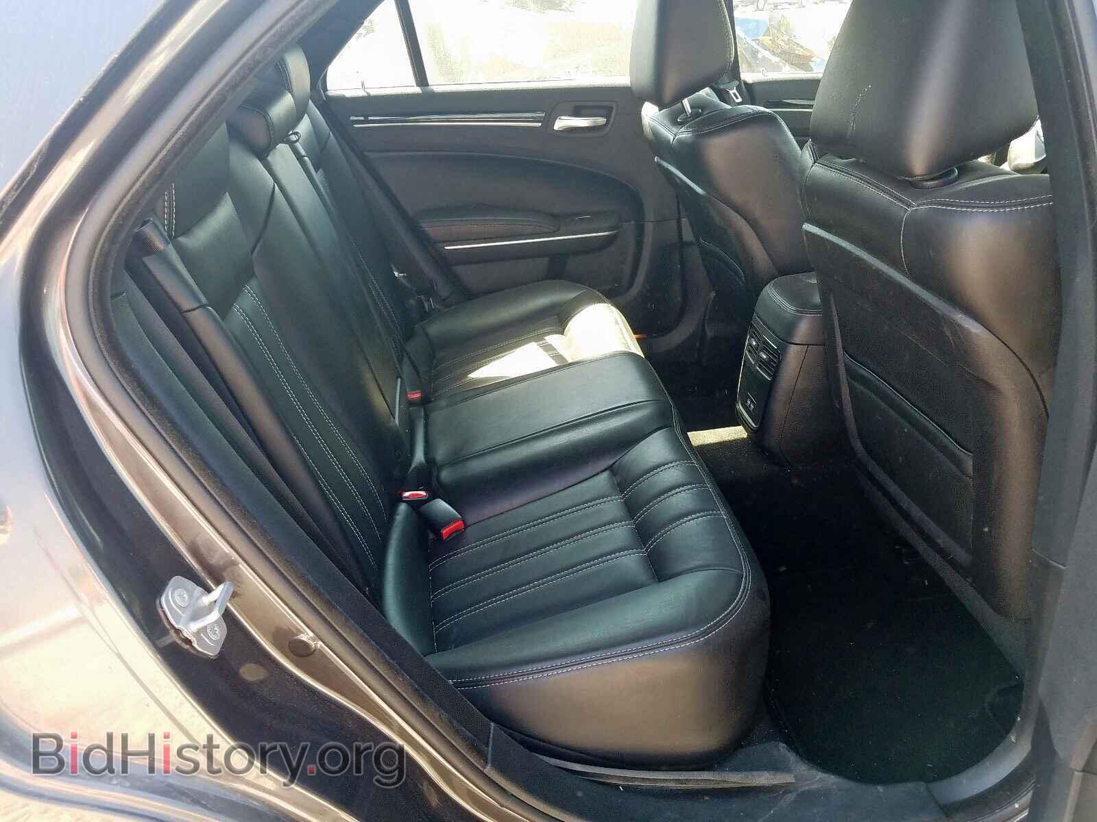 2019 CHRYSLER 300 - VIN: 2C3CCABG2KH569567 - Фото 6