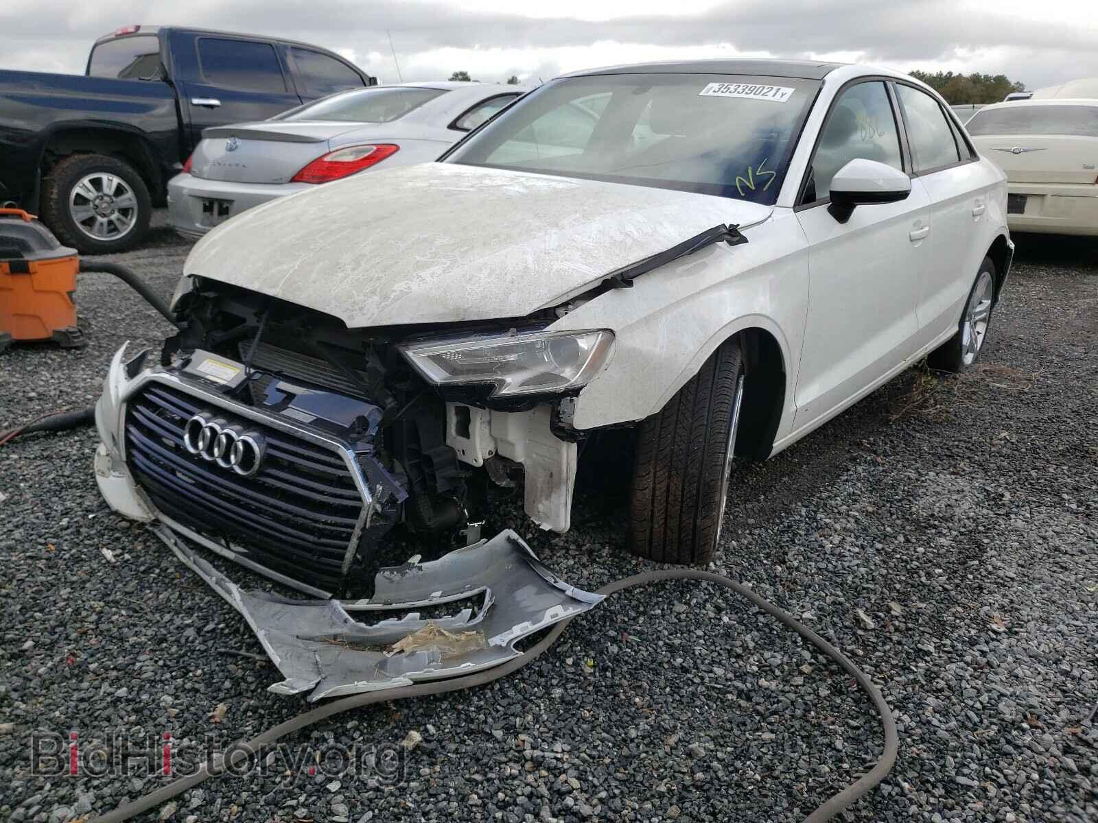 2018 AUDI A3 - VIN: WAUAUGFF5J1053850 - Фото 2