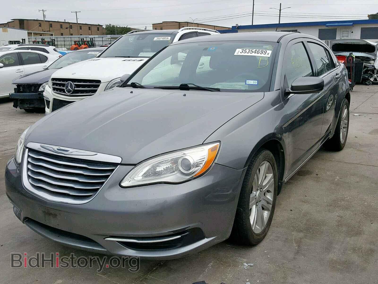 2013 CHRYSLER 200 - VIN: 1C3CCBAB2DN761268 - Фото 2