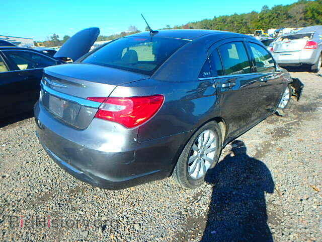 2013 CHRYSLER 200 - VIN: 1C3CCBBB4DN628025 - Photo 4