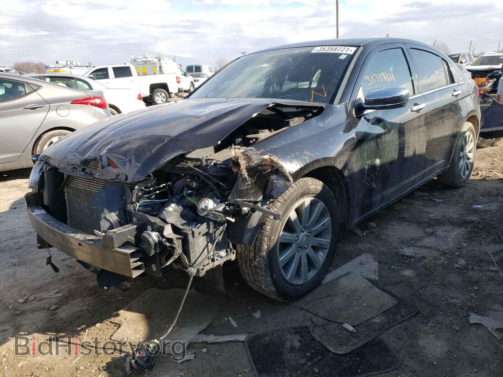 2012 CHRYSLER 200 - VIN: 1C3CCBCG8CN327136 - Фото 2