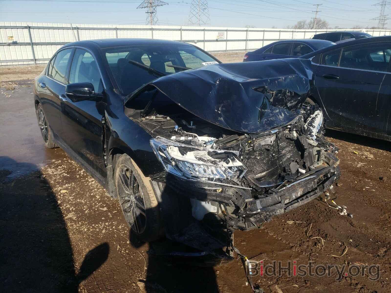 Photo 1HGCR3F91HA010702 - HONDA ACCORD 2017