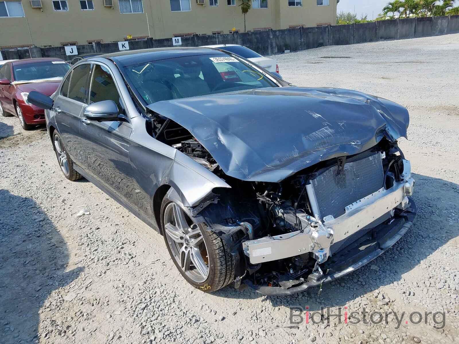 Photo WDDZF4JB9KA510363 - MERCEDES-BENZ E CLASS 2019