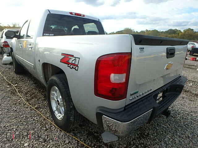 2010 CHEVROLET SILVERADO - VIN: 3GCRKTE35AG102252 - Фото 3