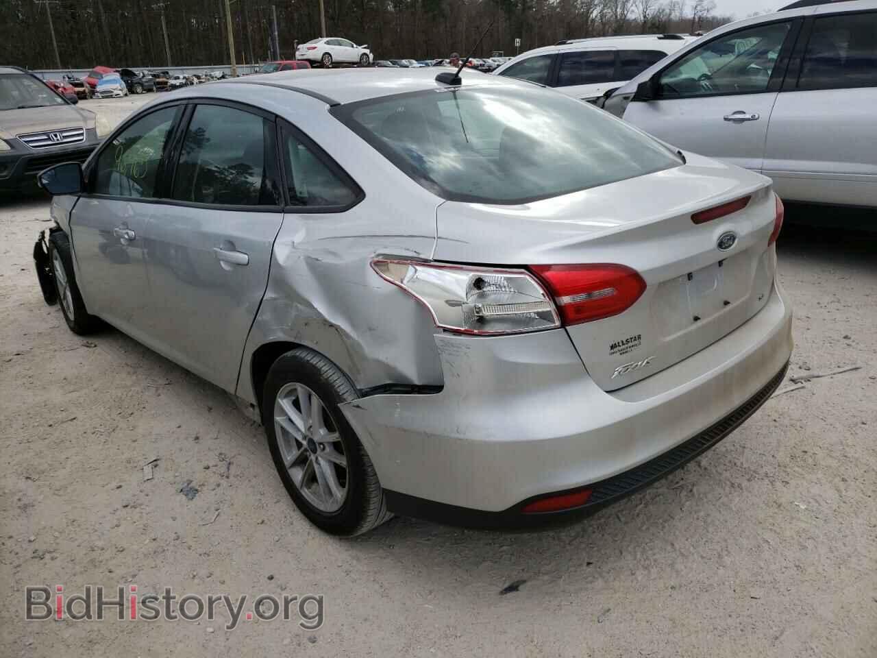 2017 FORD FOCUS - VIN: 1FADP3F2XHL232421 - Фото 3