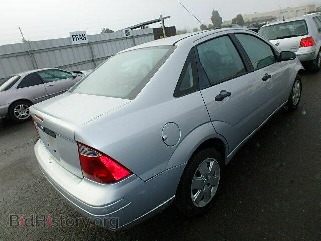 2007 FORD FOCUS - VIN: 1FAFP34N07W156789 - Photo 4