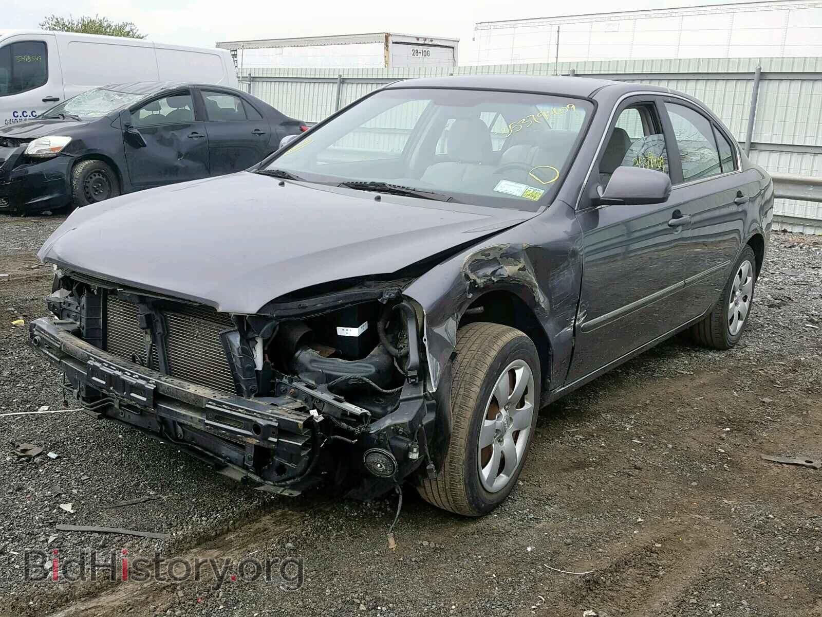 2007 KIA OPTIMA - VIN: KNAGE123X75153055 - Фото 2