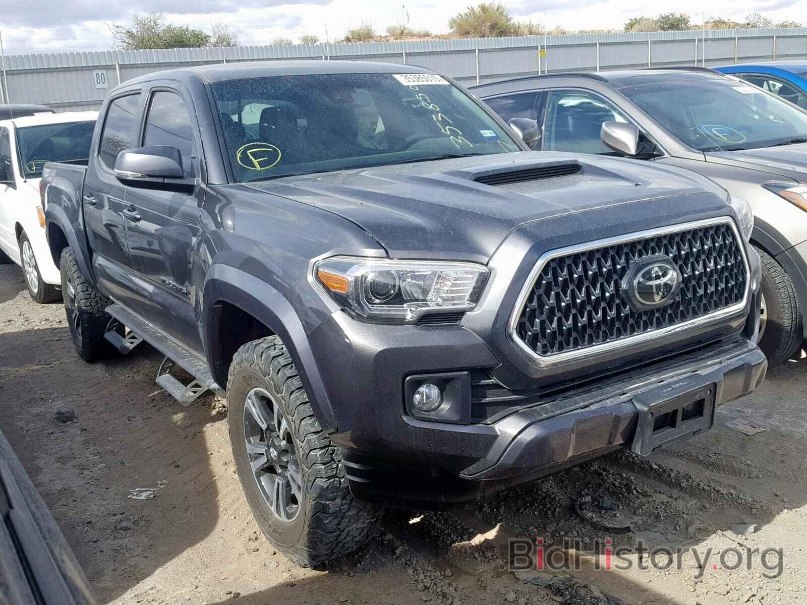 Photo 5TFCZ5AN3JX128977 - TOYOTA TACOMA DOU 2018