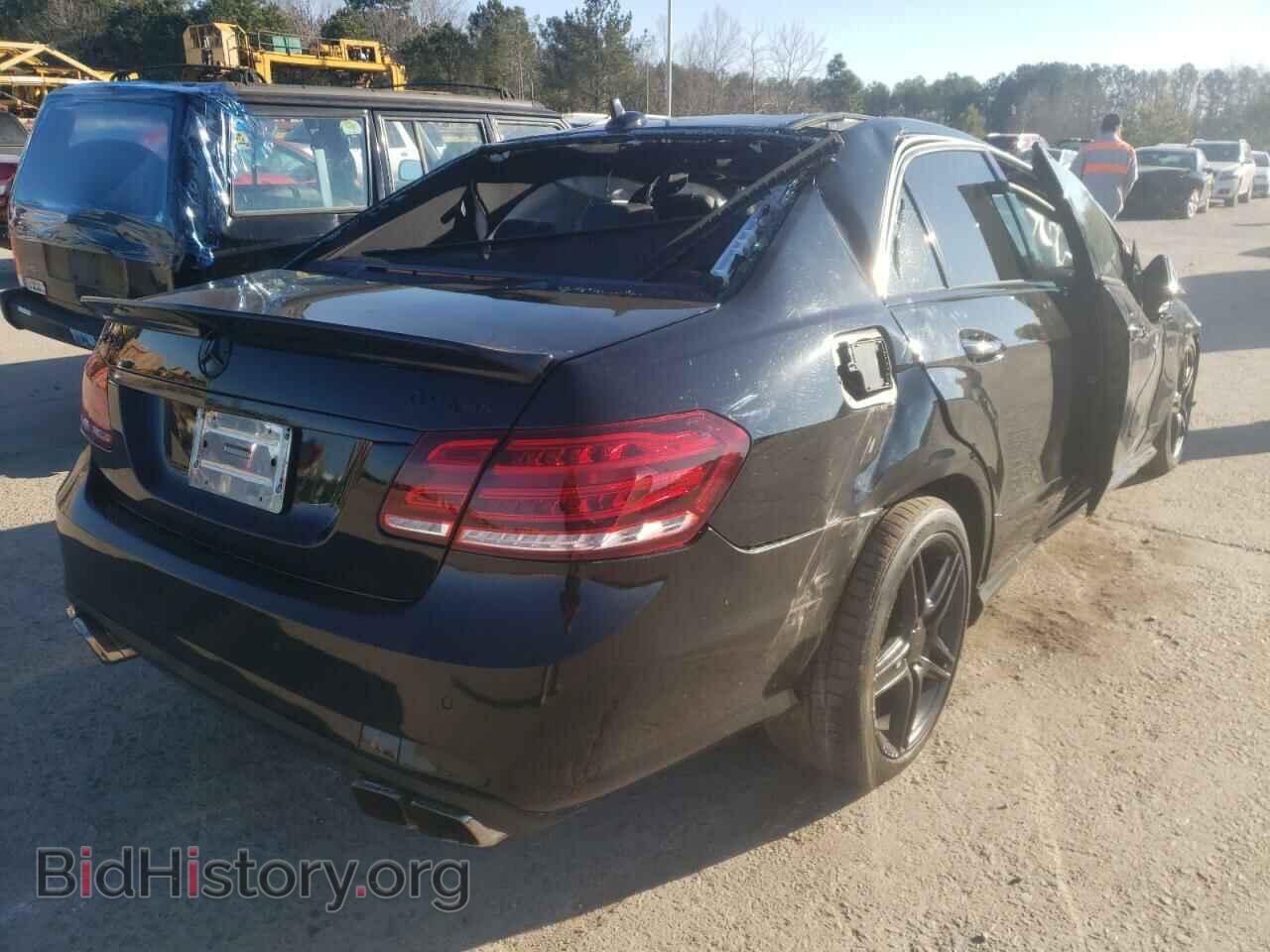 2011 MERCEDES-BENZ E-CLASS - VIN: WDDHF9ABXBA348204 - Фото 4
