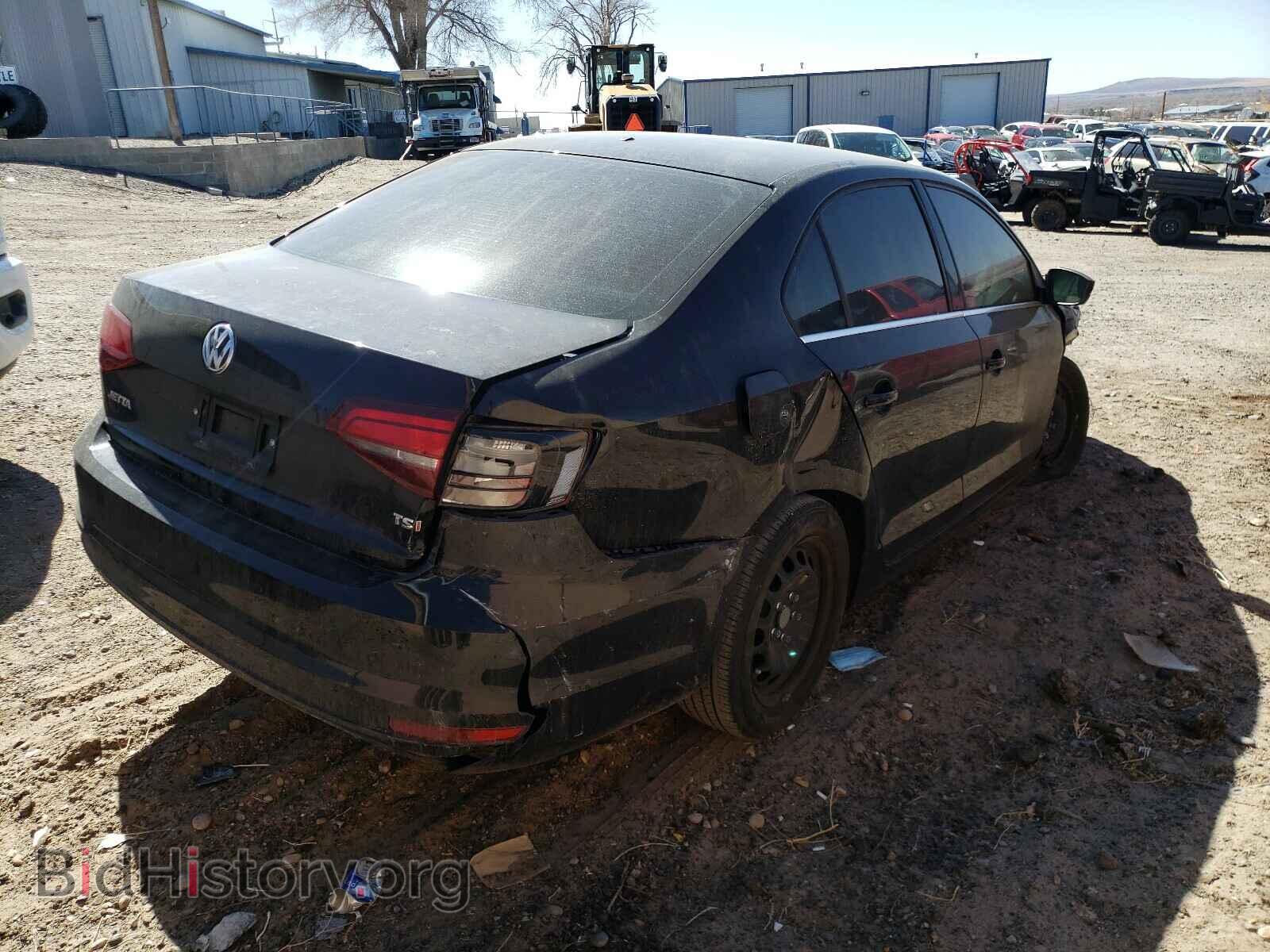 2017 VOLKSWAGEN JETTA - VIN: 3VW2B7AJ2HM414700 - Фото 4