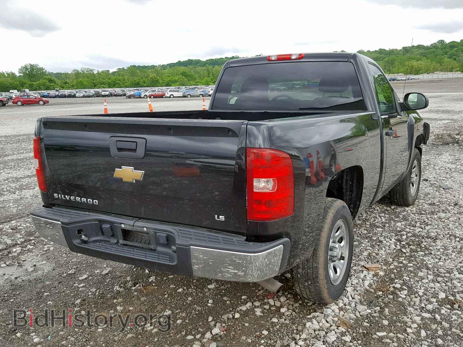 2010 CHEVROLET SILVERADO - VIN: 1GCPCPEX7AZ262373 - Фото 4