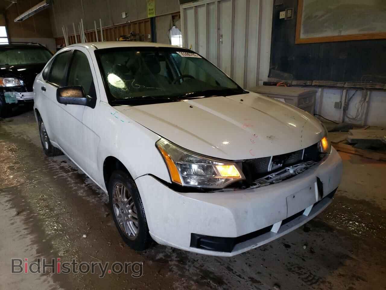 Photo 1FAHP3FN5AW297239 - FORD FOCUS 2010